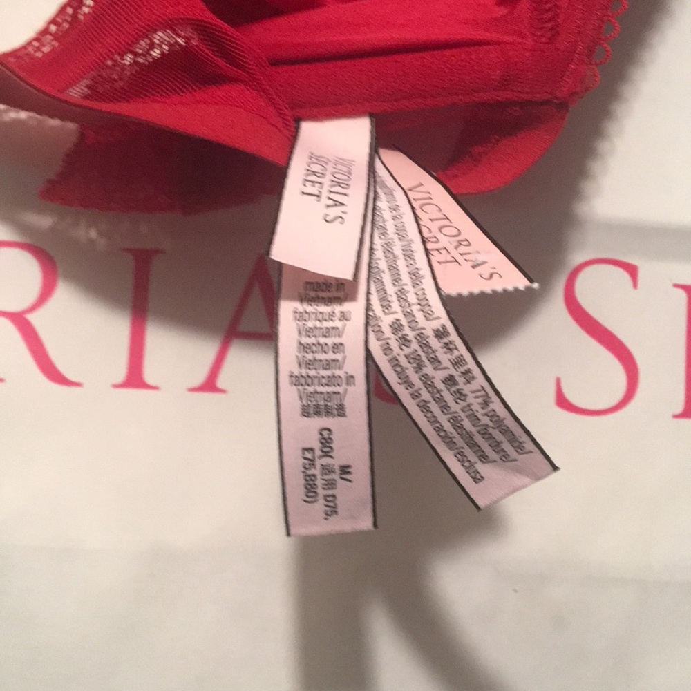 Victoria’s Secret Front Close Bralette - Picture 4 of 6
